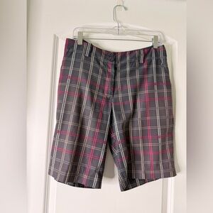 Nike Golf Tour Performance Dri-FIT Preppy Bermuda shorts. Size 6